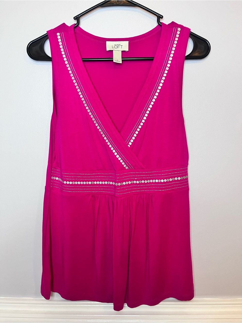 LOFT Bright Fuchsia Sleeveless V-Neck Top